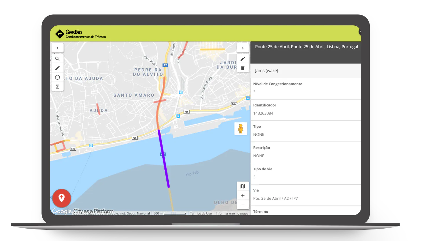 Detailed map view of the 25 de Abril Bridge in Lisbon, with congestion levels and traffic condition data shown in a side panel.